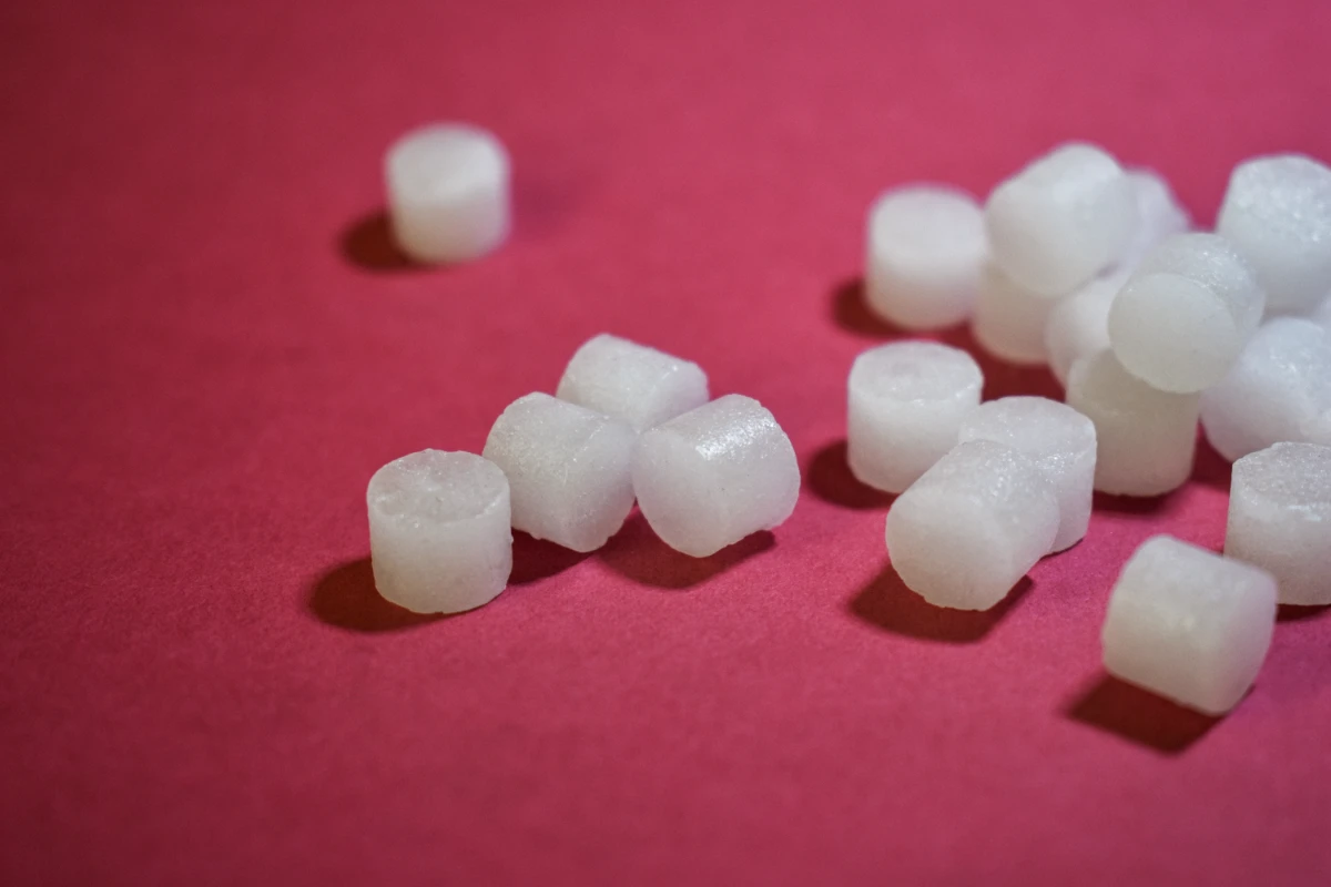 ก้อนหอม vs การบูรก้อน ต่างกันอย่างไร? เลือกแบบไหนดีสำหรับธุรกิจของคุณ